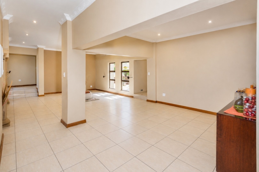 4 Bedroom Property for Sale in Kosmos Ridge North West